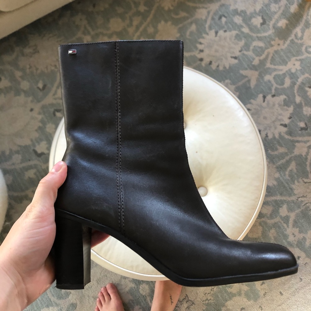 Tommy Hilfiger brown heeled boots